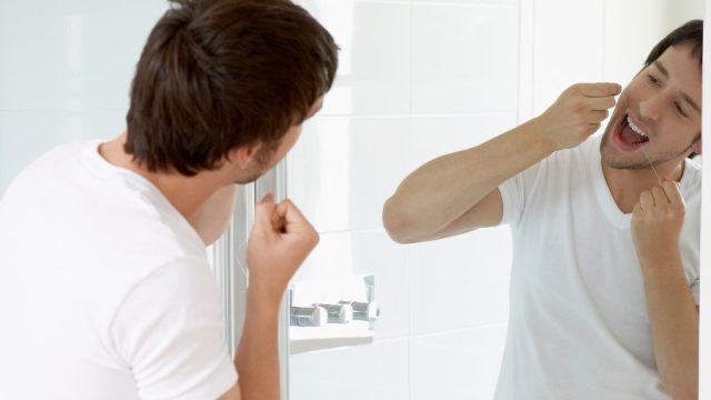 Guide To Flossing: Flossing Tools