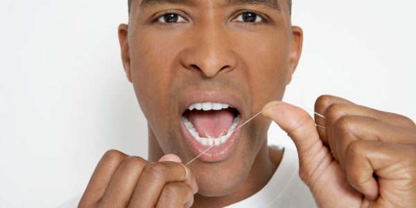 Guide To Flossing: Flossing Materials <br><span class='secondtitle'>From your Dentist in San Marcos TX</span>