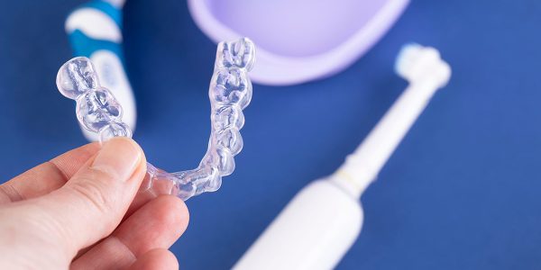 How to Clean Your Retainer: Easy &amp; Effective Methods
