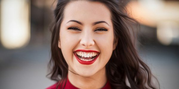 Teeth Whitening for Sensitive Teeth: Will it Hurt &amp; Is It Effective?